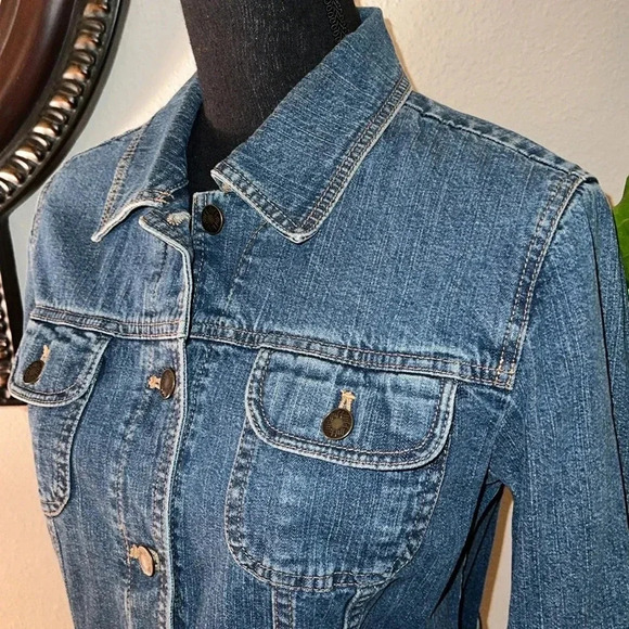 J. Jill Women’s Blue Demin Distressed Stretch Jean Jacket Coat Size Small - Picture 16 of 16